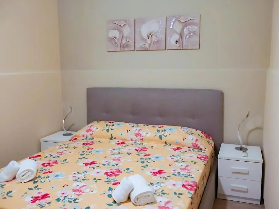Casa Vacanze Michelangelo يتوجاني