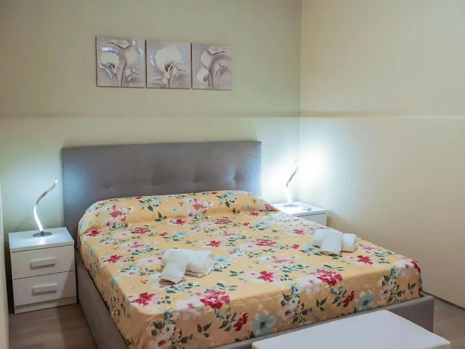 Casa Vacanze Michelangelo يتوجاني